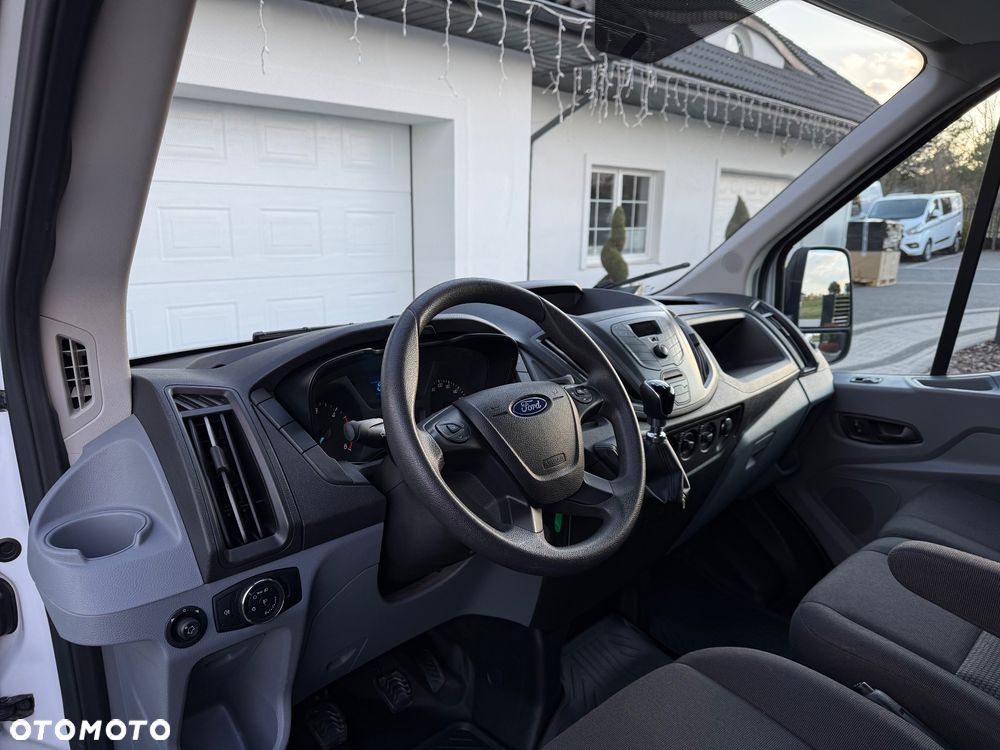 Ford Transit - 13