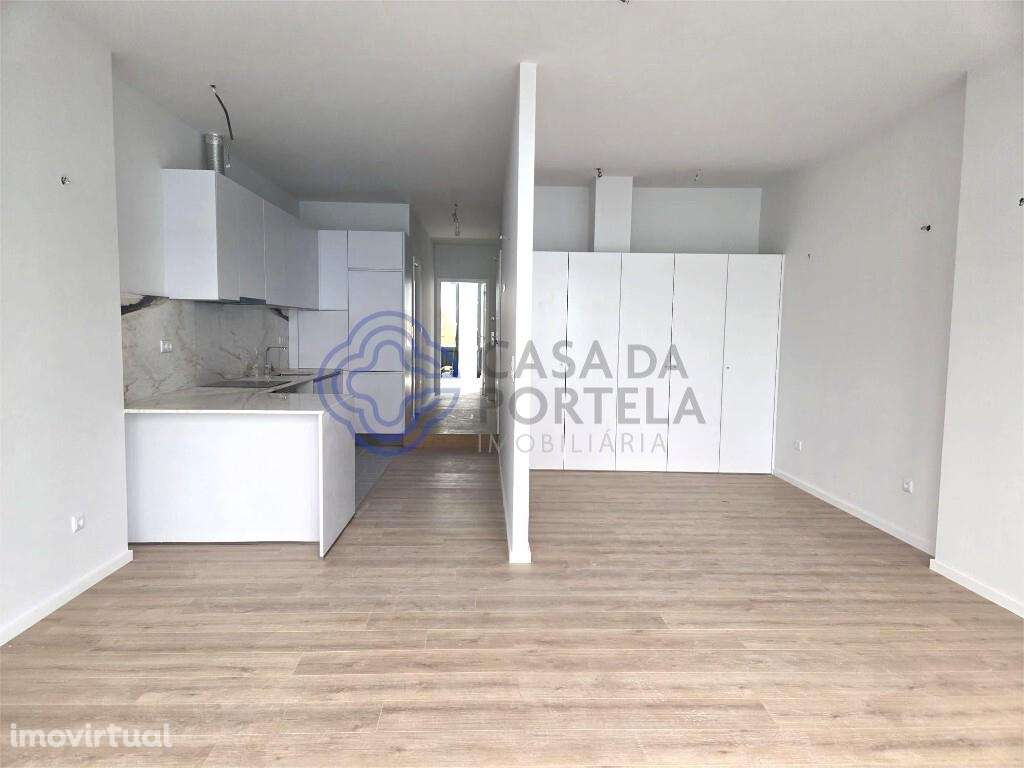 Apartamento T1+1 em Costa Cabral - Grande imagem: 3/11