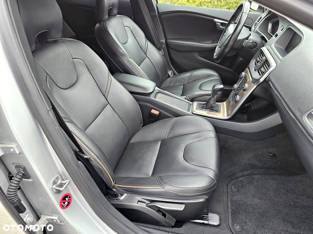 Volvo V40 Cross Country D2 - 20