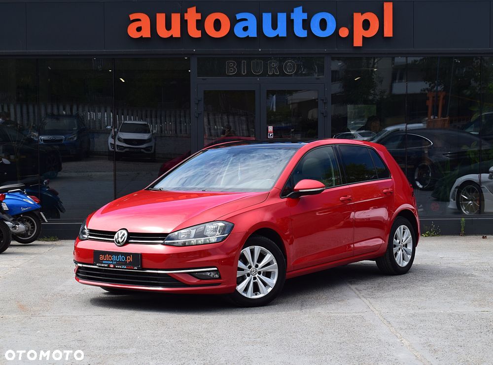 Volkswagen Golf - 1