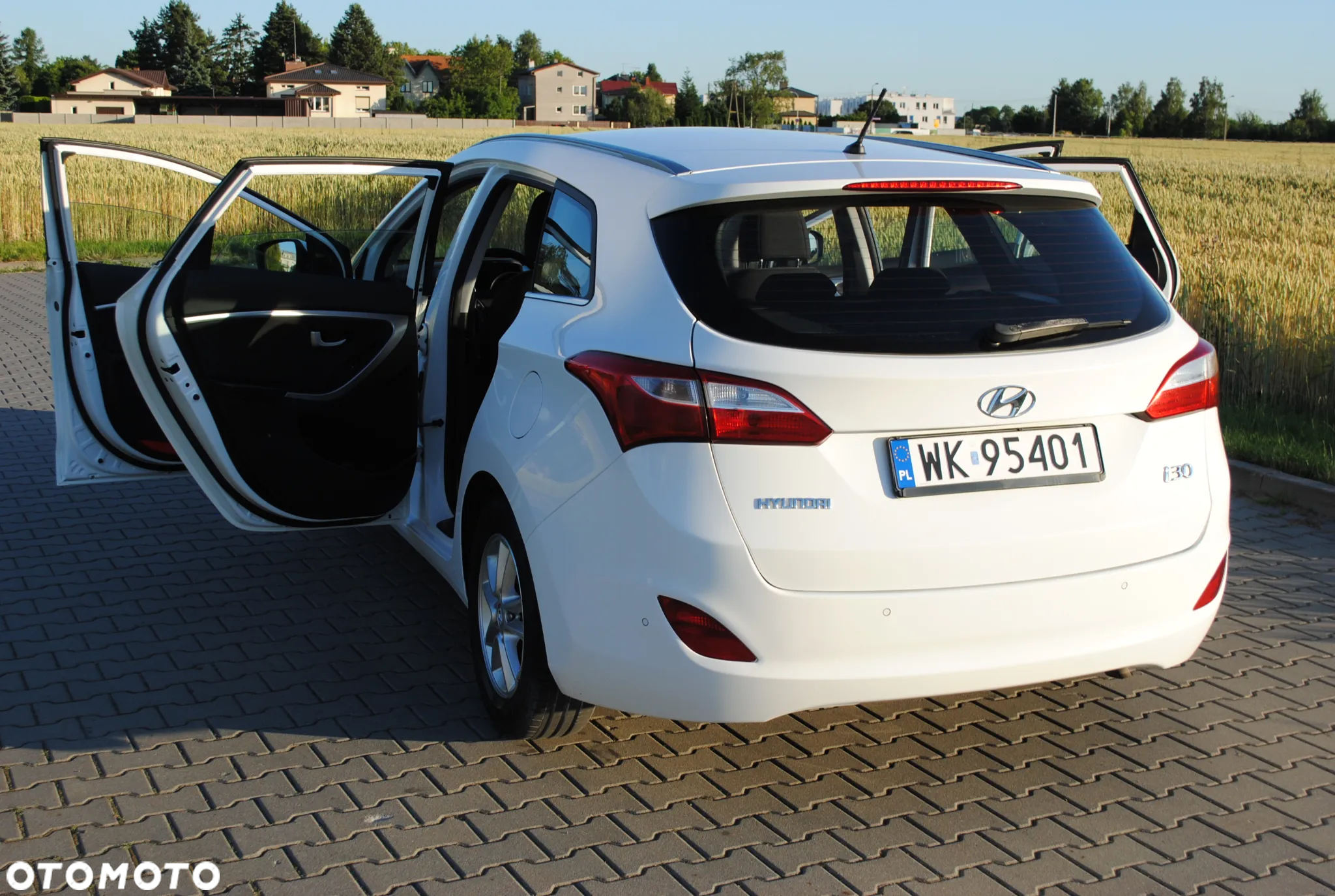 Hyundai i30 1.6 D Premium - 26