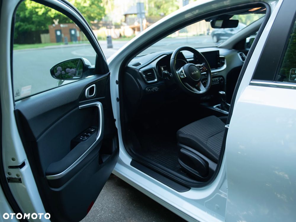 Kia Ceed 1.5 T-GDI M - 21