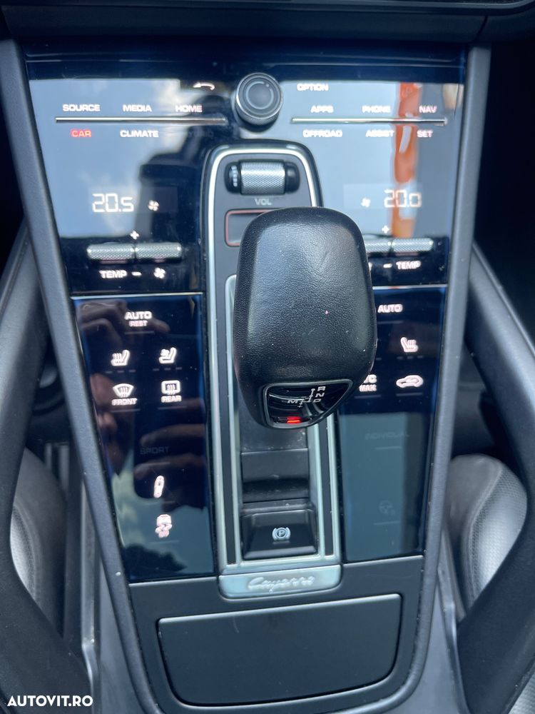 Porsche Cayenne Tiptronic S Platinum Edition - 5