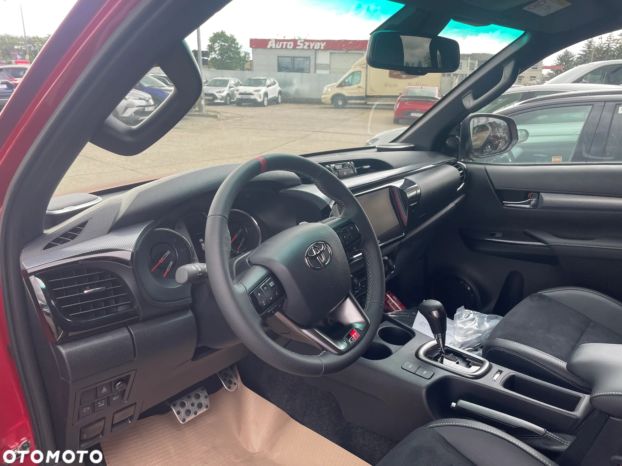 Toyota Hilux 2.8 D-4D Double Cab GR Sport II 4x4 - 8