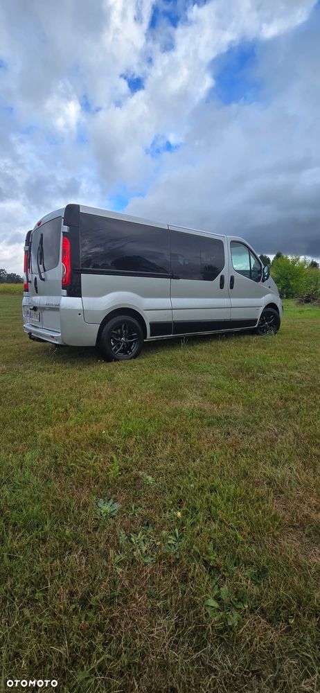 Opel Vivaro - 8