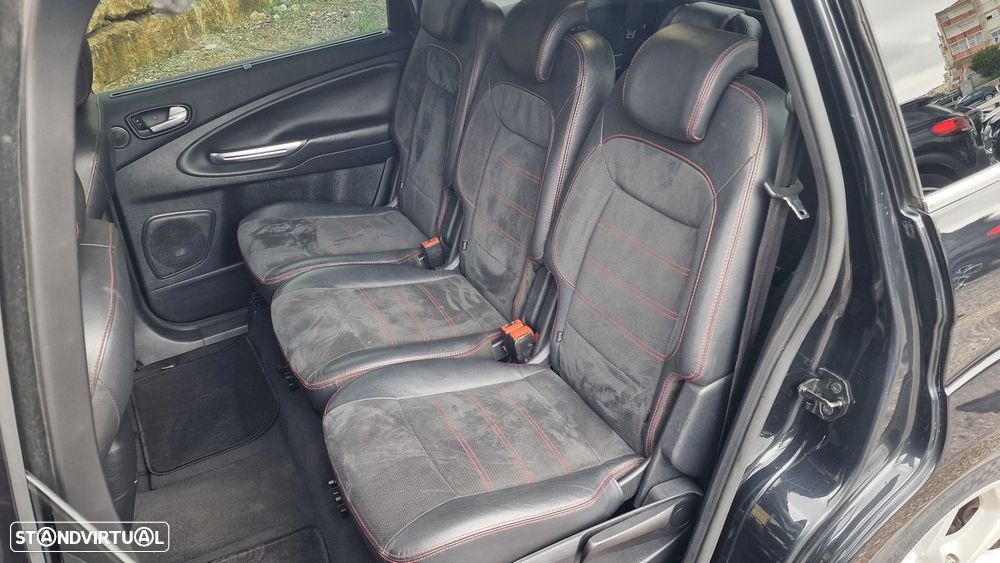 Ford S-Max 2.2 TDCi Titanium 7L - 30