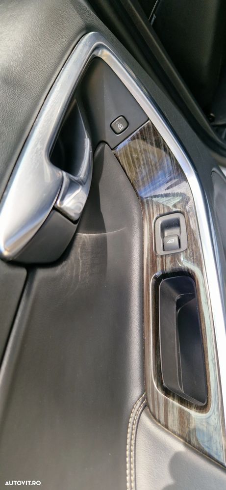 Volvo V60 D6 Plug-In-Hybrid AWD Geartronic Summum - 14