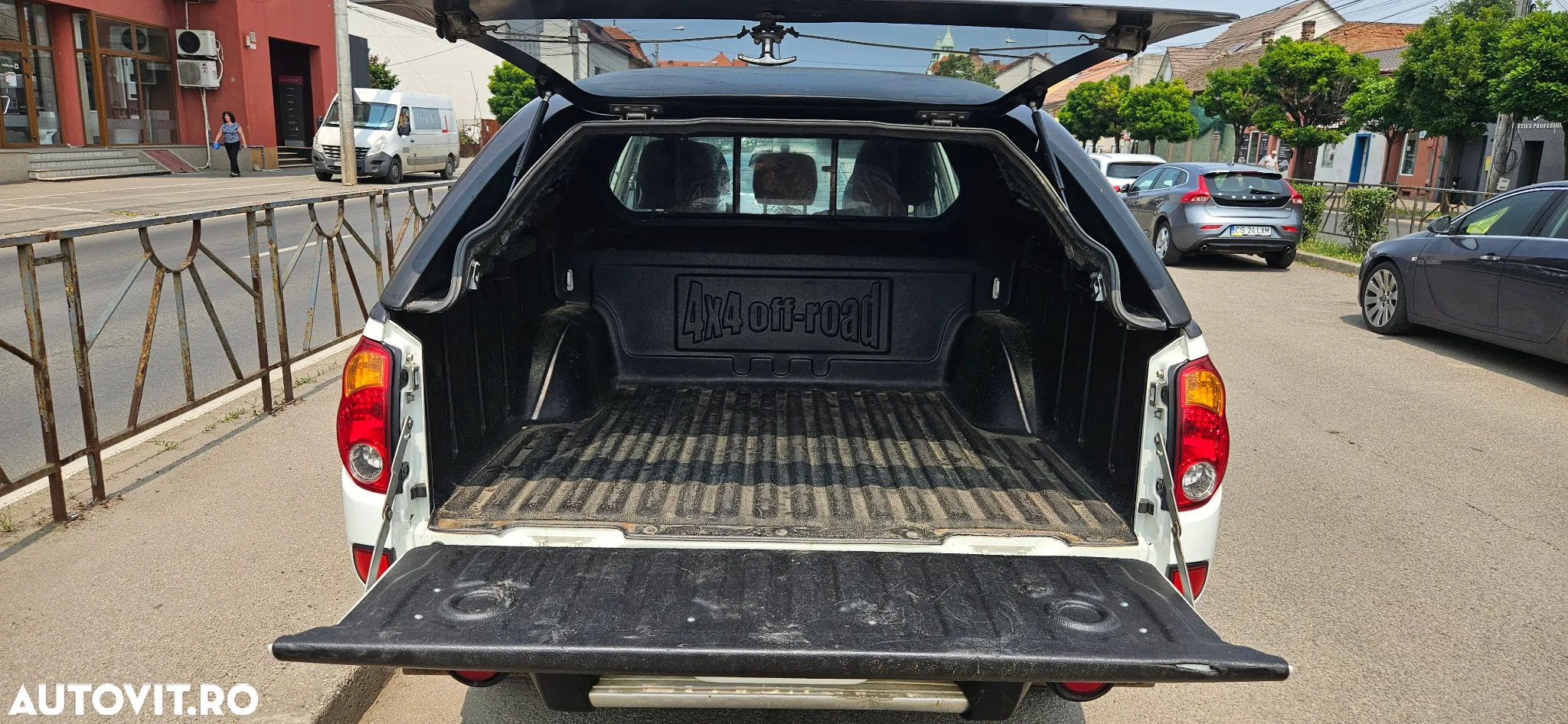 Mitsubishi L200 - 4