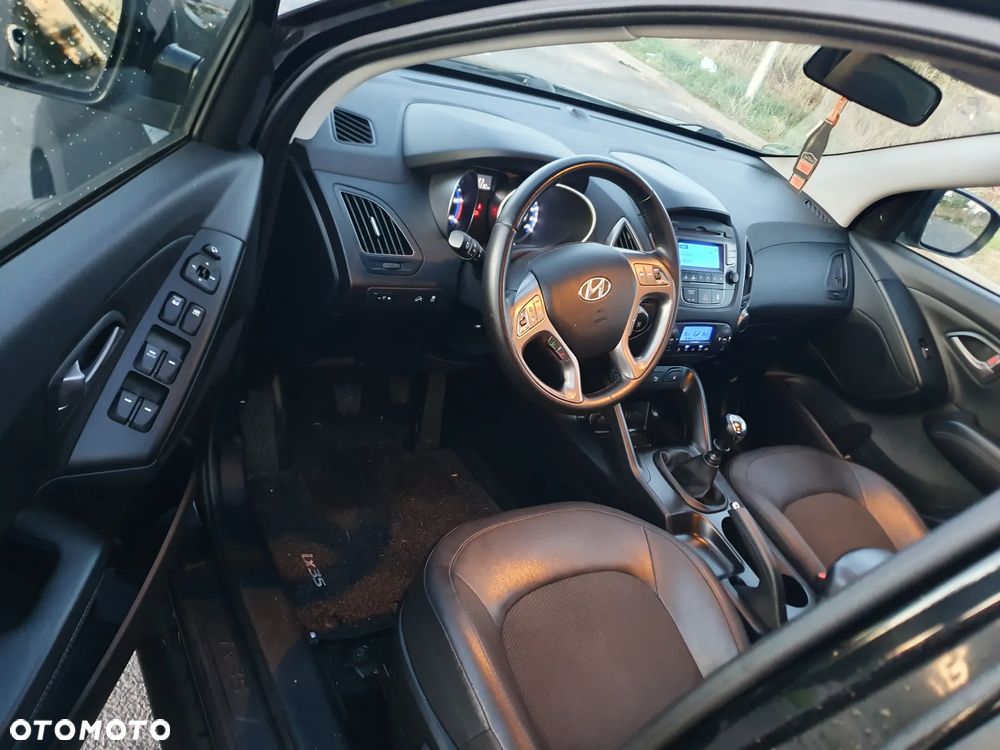Hyundai ix35 1.7 CRDi 2WD Fifa World Cup Edition - 4