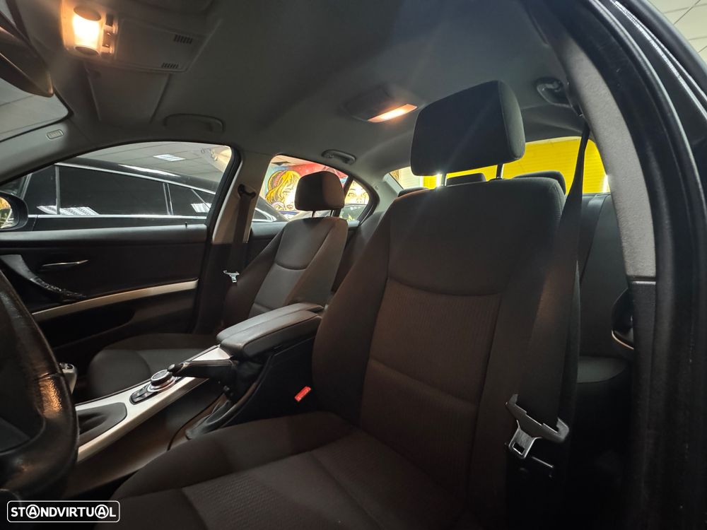 BMW 320 d Navigation - 14