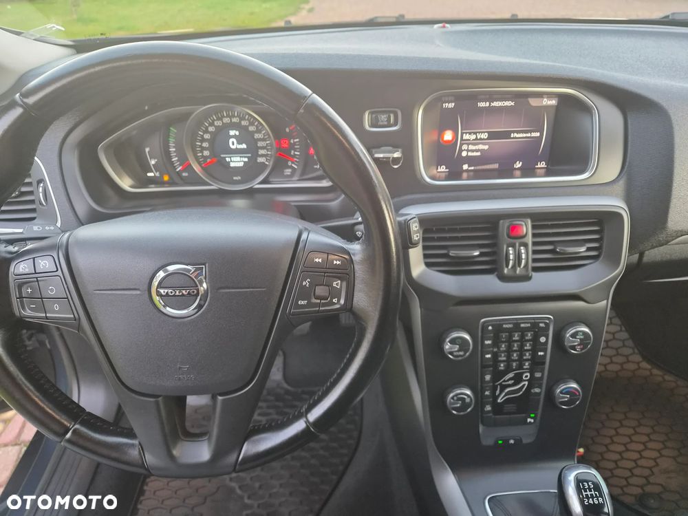 Volvo V40 D2 Kinetic - 11
