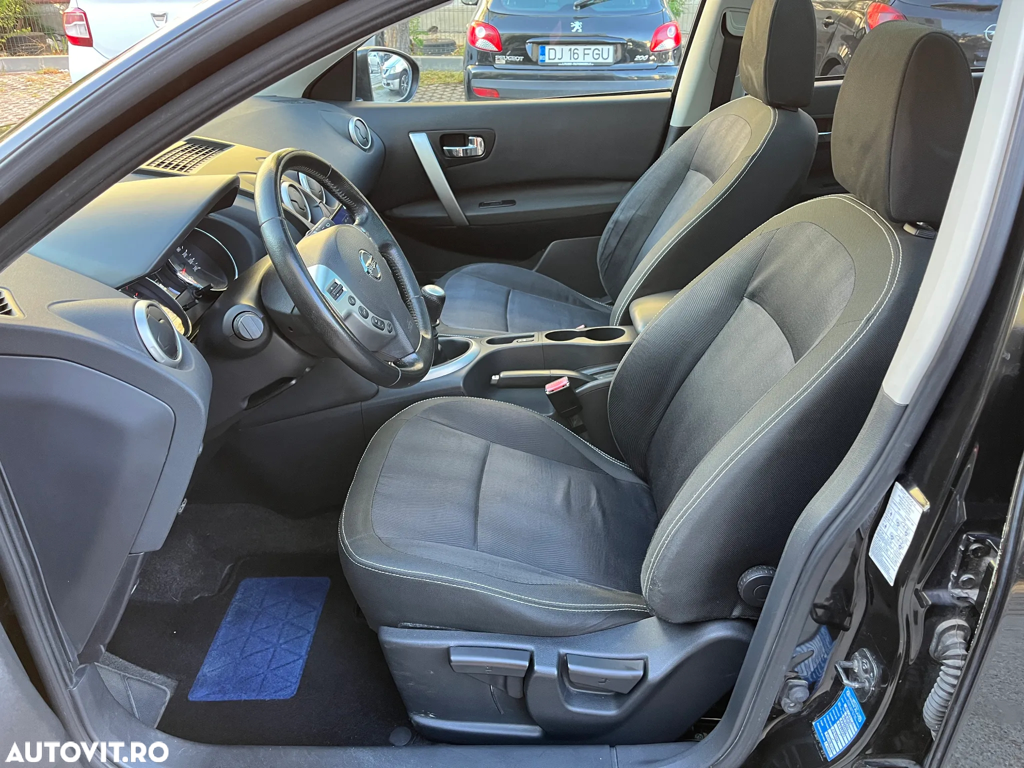 Nissan Qashqai+2 - 5