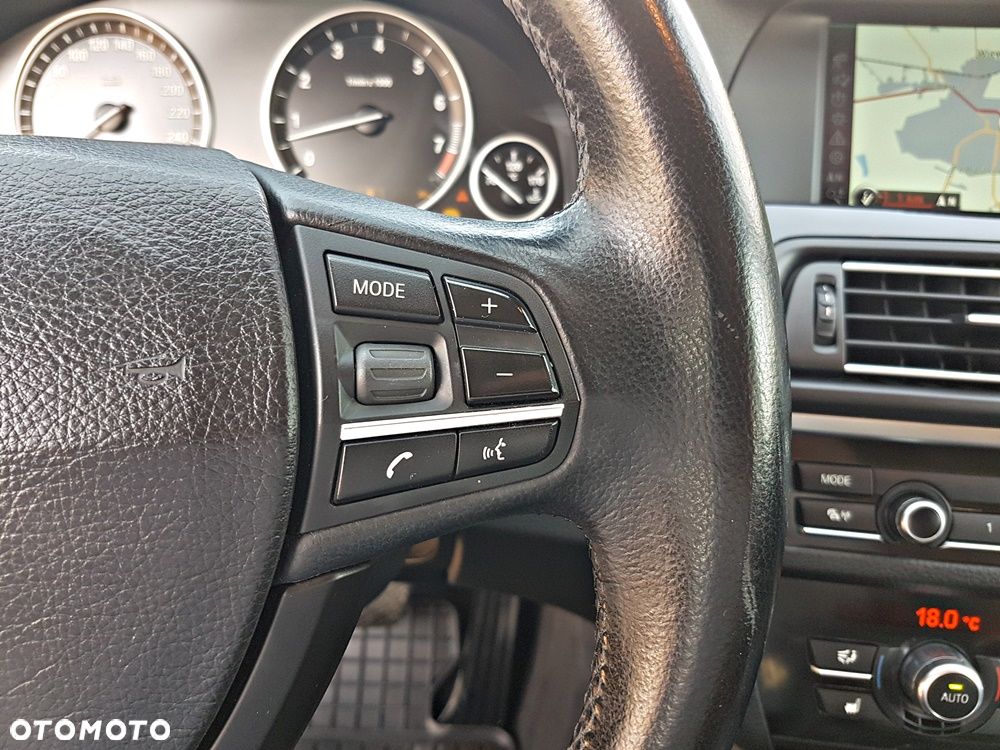 BMW Seria 5 528i - 21