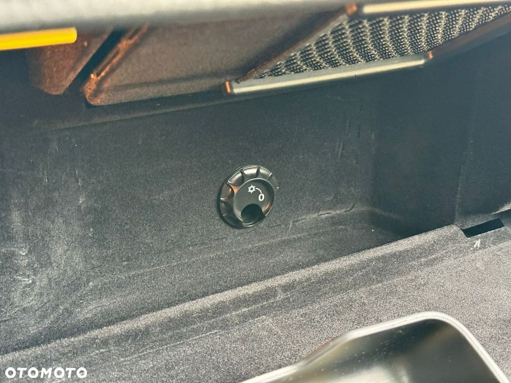 Volkswagen Touareg - 38