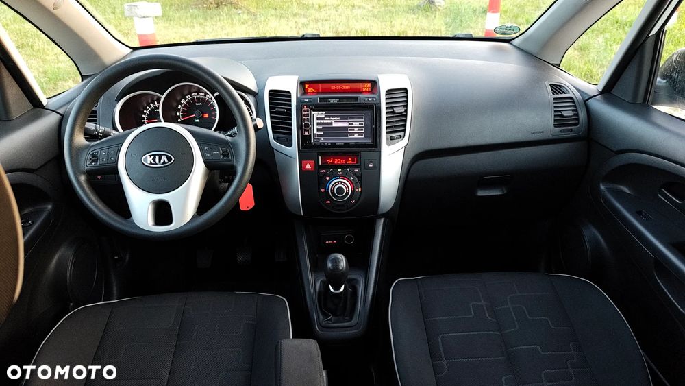 Kia Venga 1.4 L - 8