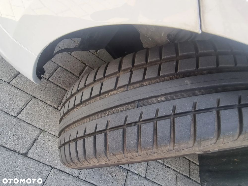 Ford Transit Courier - 14