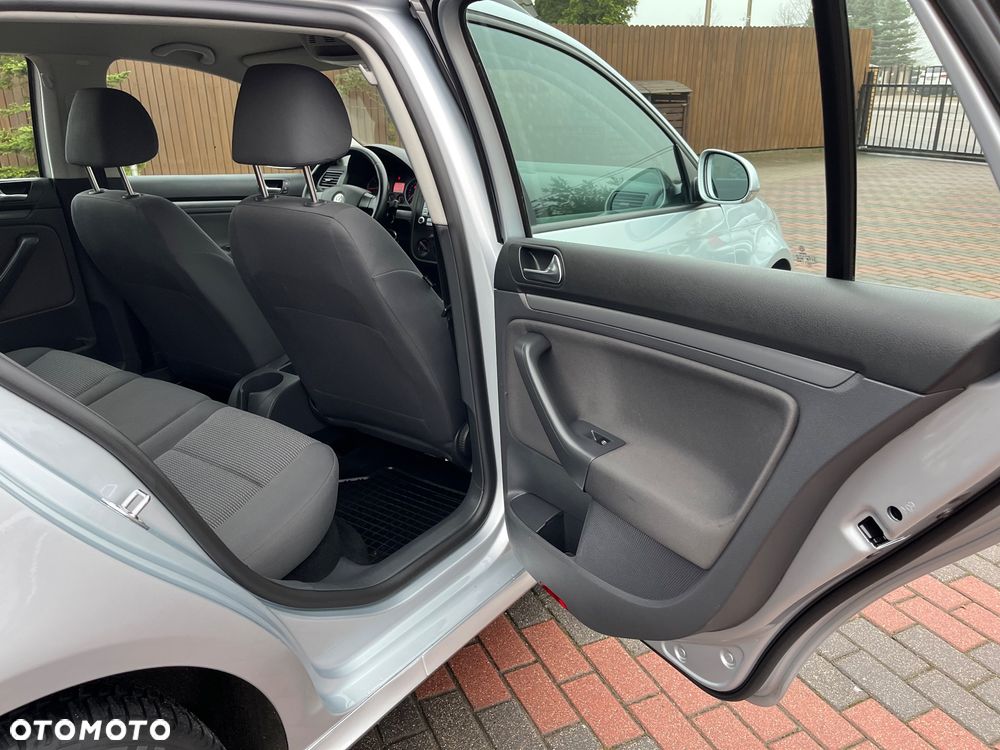 Volkswagen Golf 1.9 TDI DPF Trendline BlueMotion - 20