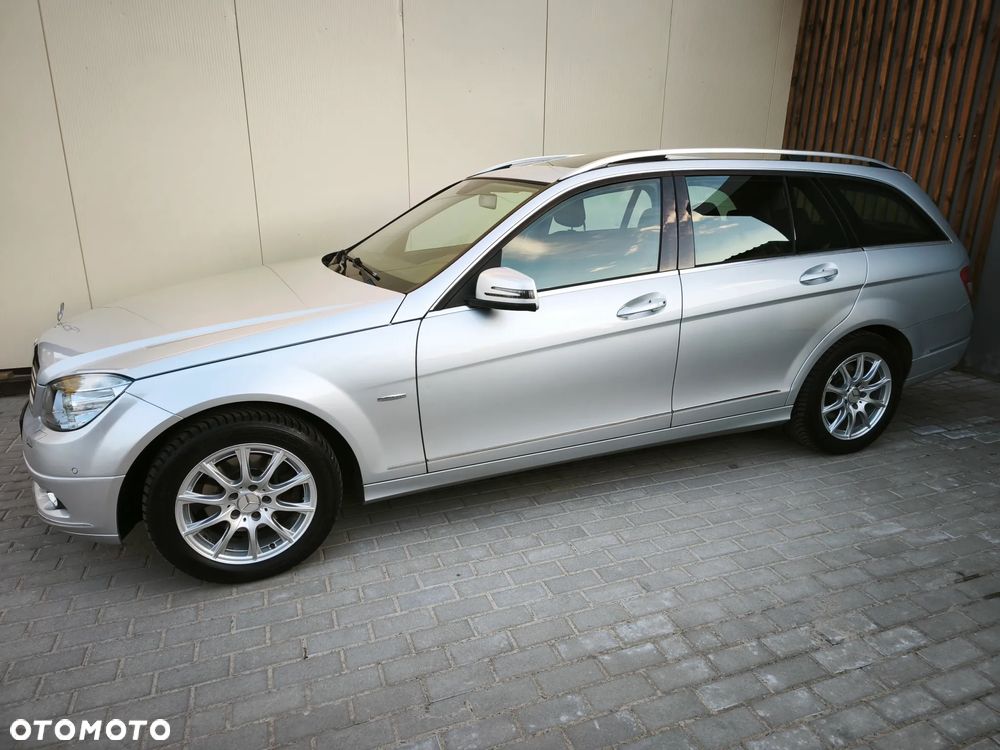 Mercedes-Benz Klasa C 200 (BlueEFFICIENCY) 7G-TRONIC Elegance - 2
