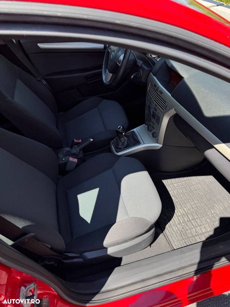 Opel Astra 1.9 CDTI Cosmo - 11
