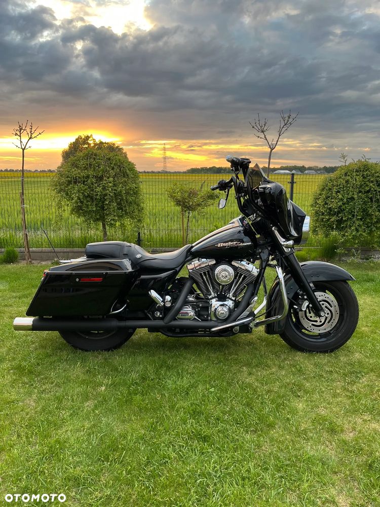 Harley-Davidson Touring Street Glide - 4