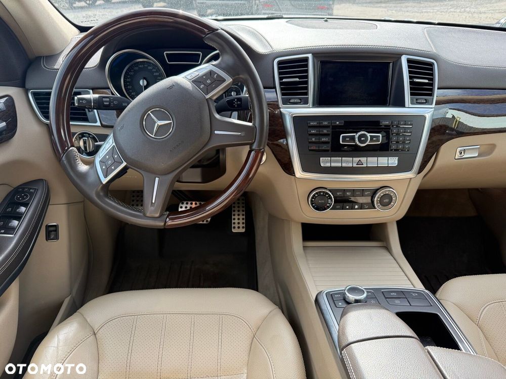 Mercedes-Benz GL - 16