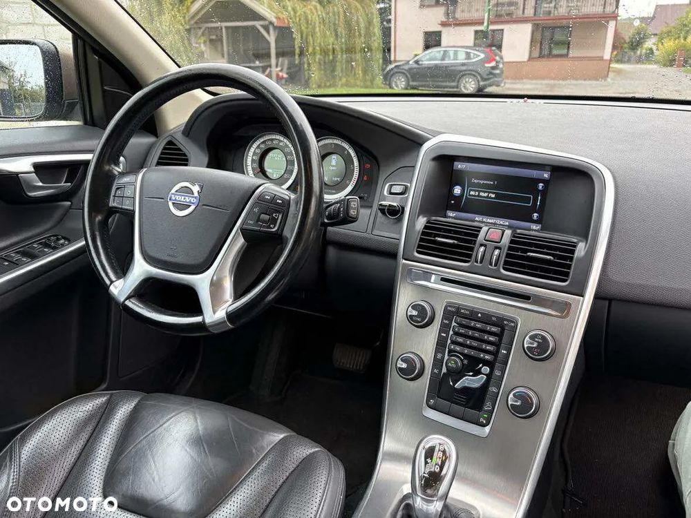 Volvo XC 60 D5 AWD Summum - 6