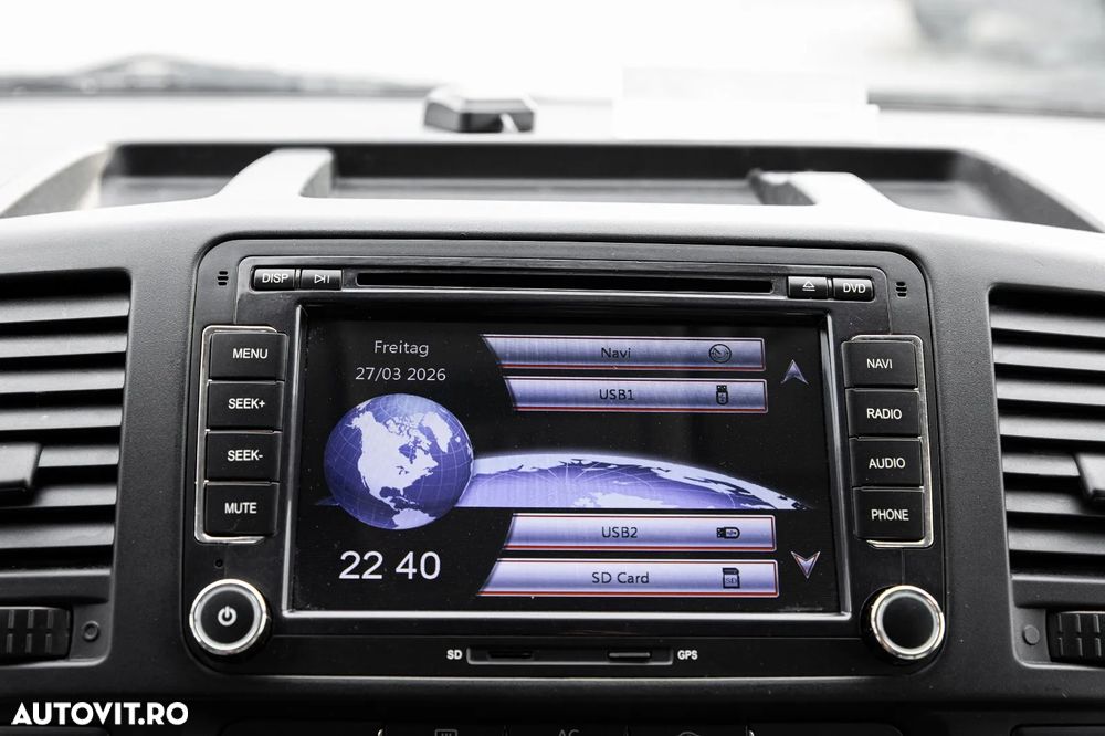 Volkswagen Caravelle - 16