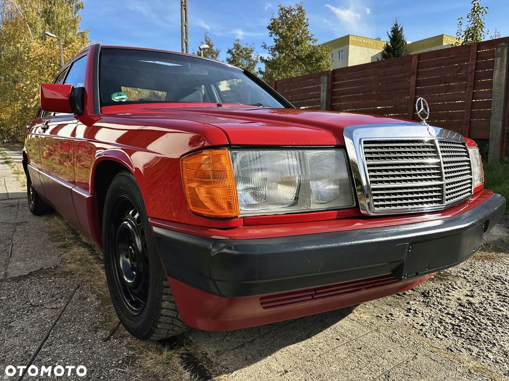 Mercedes-Benz W201 (190) - 12