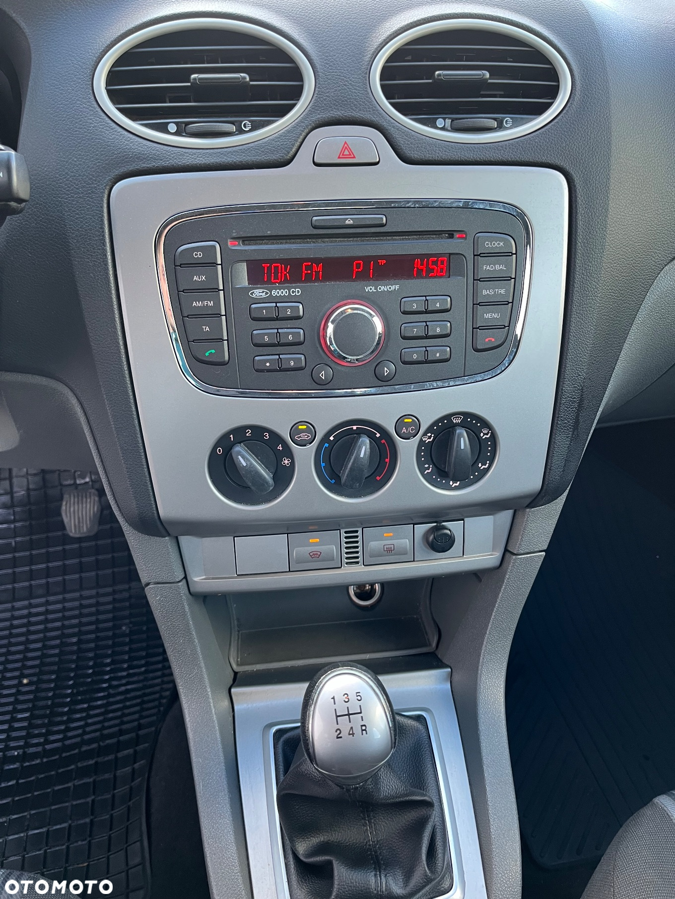 Ford Focus - 34