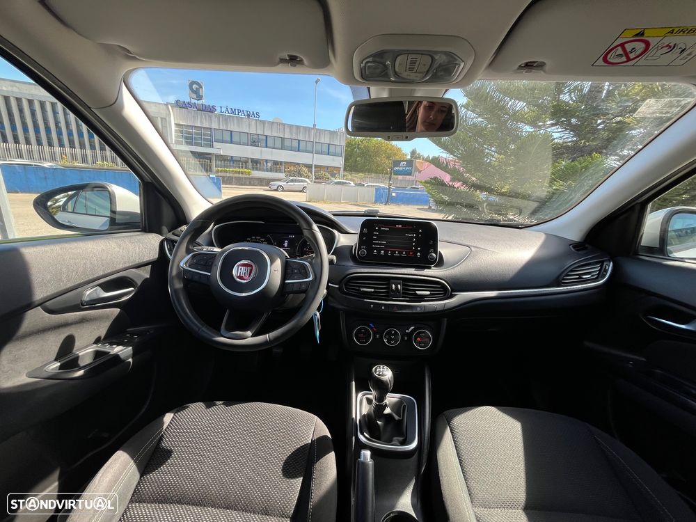 Fiat Tipo Station Wagon 1.3 M-Jet Lounge - 48