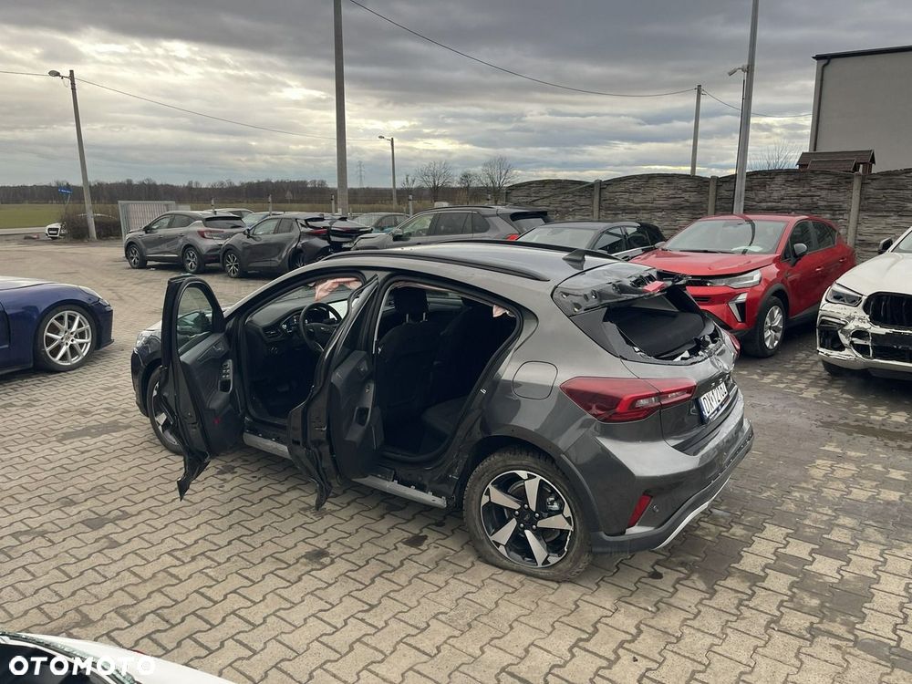 Ford Focus 1.0 EcoBoost Hybrid ST-LINE - 4