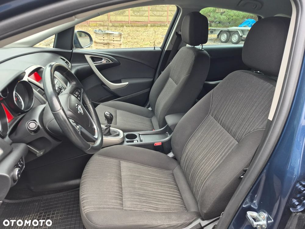 Opel Astra 1.4 T Enjoy - 10