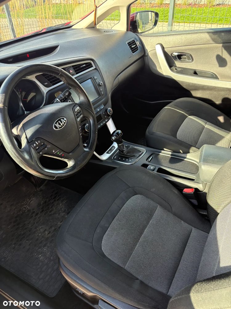 Kia Ceed - 10