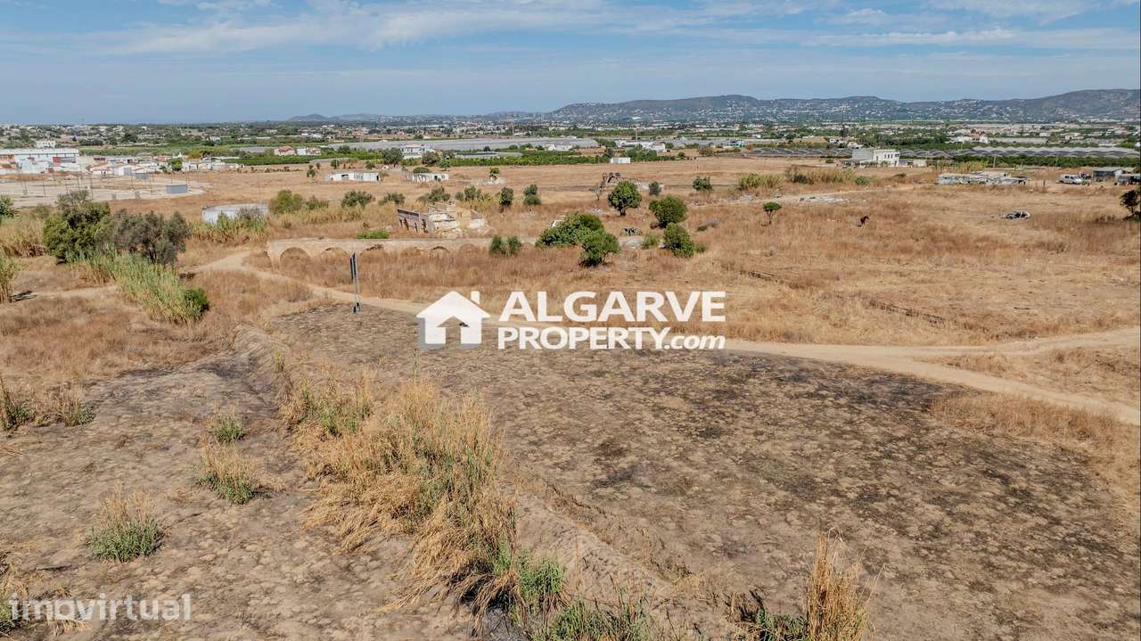 Terreno Exclusivo em Faro com 31.000 m² e Viabilidade de Construção - Grande imagem: 4/20