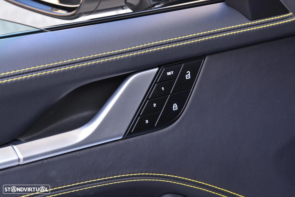 Porsche 911 (992) Turbo S PDK - 33