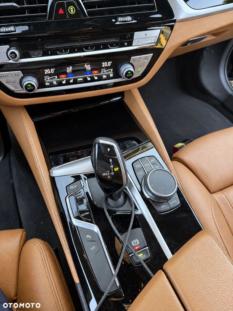 BMW Seria 5 530i xDrive Luxury Line - 20