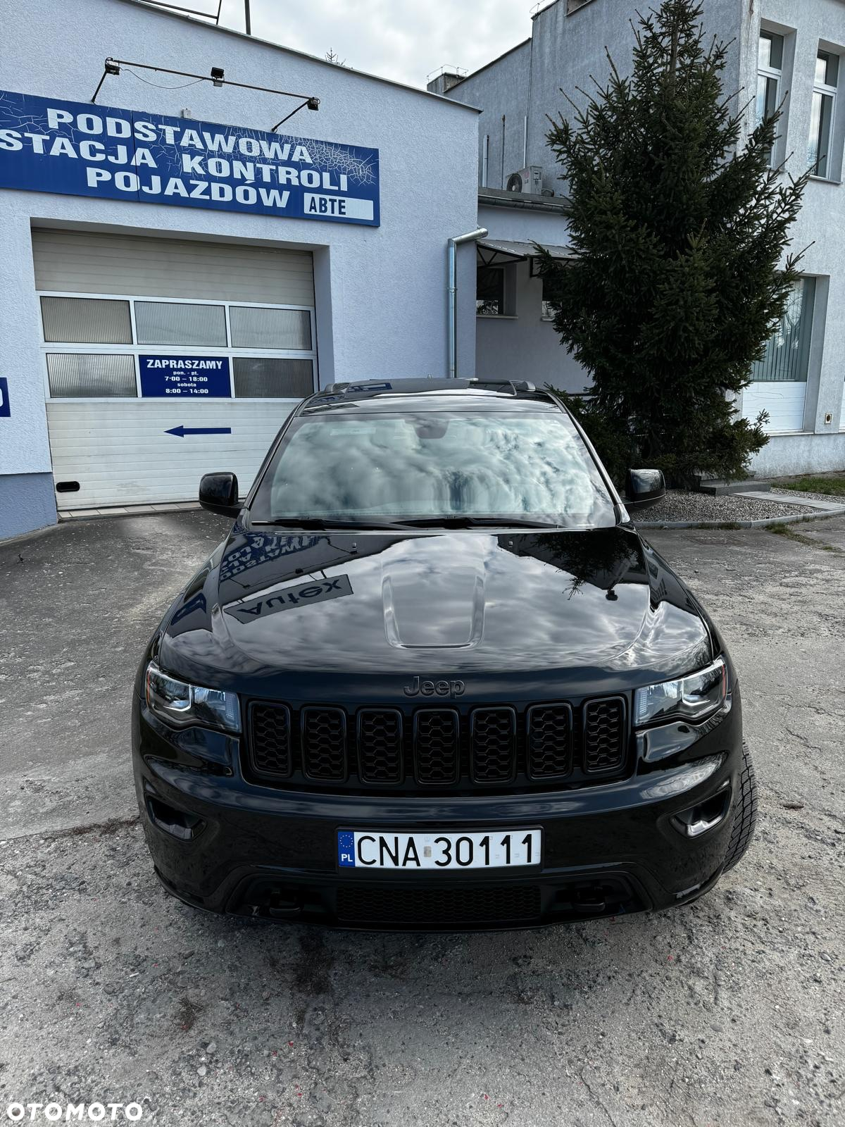Jeep Grand Cherokee - 8