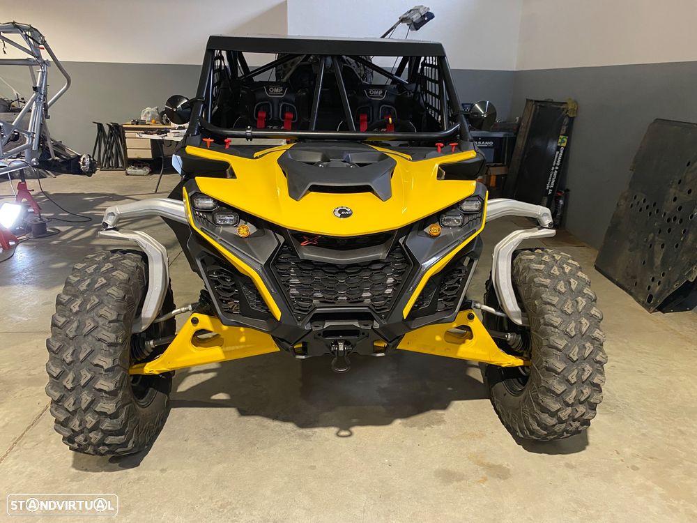 Can-Am Maverick R - 2
