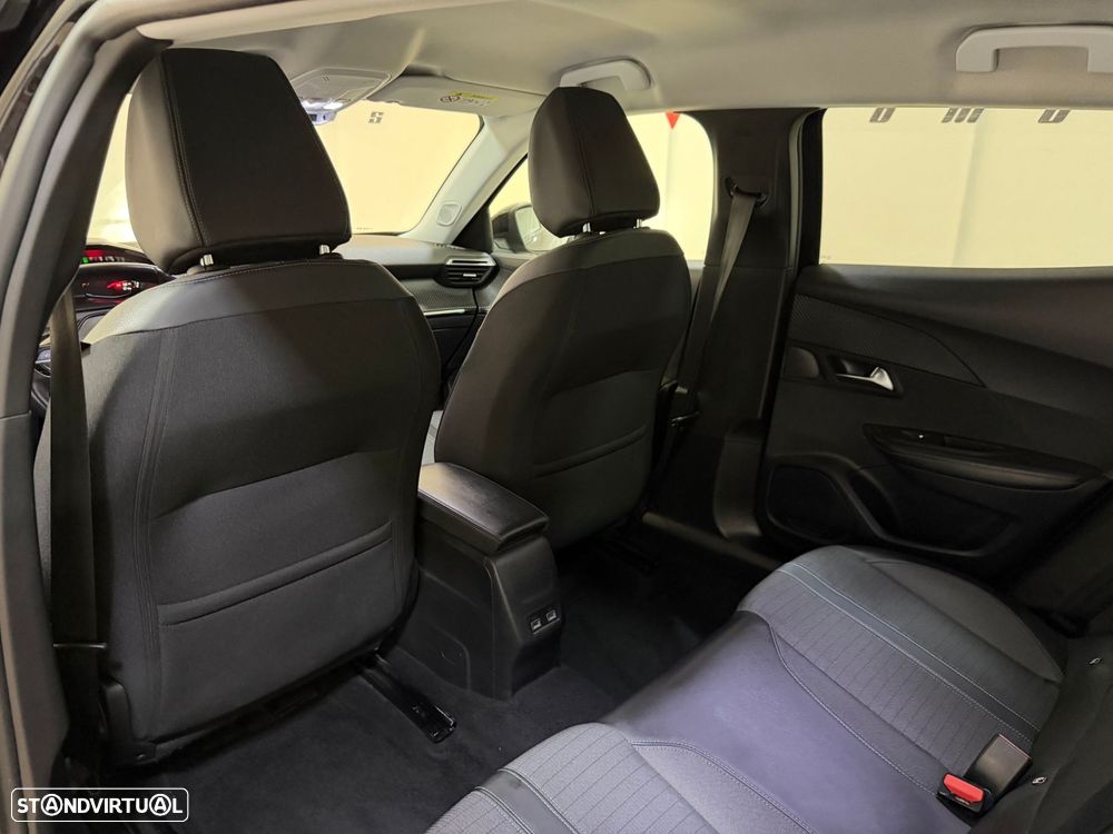Peugeot 2008 1.2 PureTech Allure Pack - 44