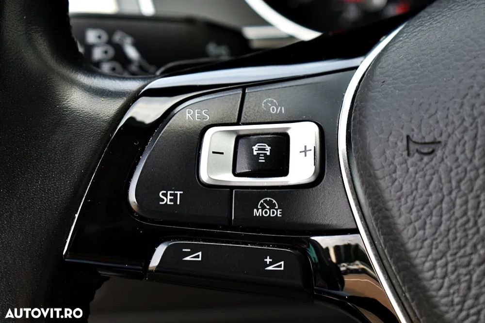 Volkswagen Passat Variant 2.0 TDI DSG (BlueMotion Technology) Highline - 15