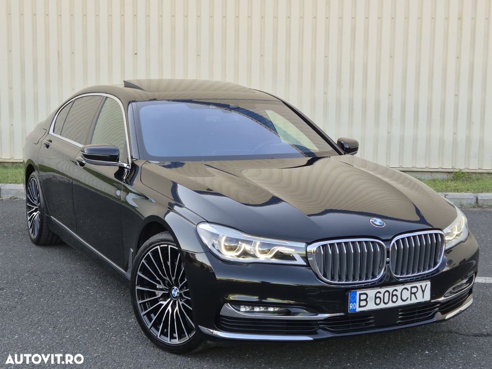 BMW Seria 7 730Ld xDrive - 32