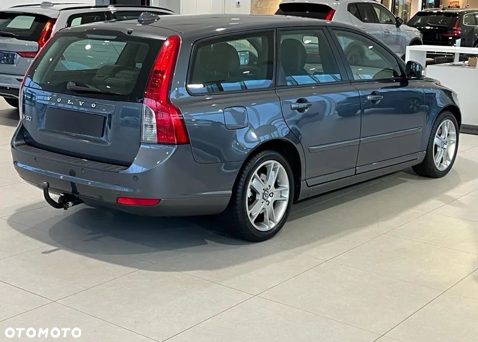 Volvo V50 D5 Summum - 8