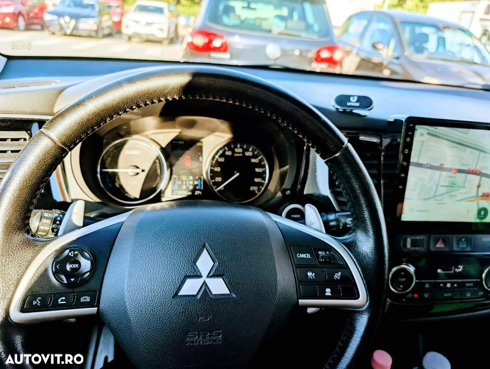 Mitsubishi Outlander 2.0 Litre DOHC MIVEC 4WD Instyle Navi - 6