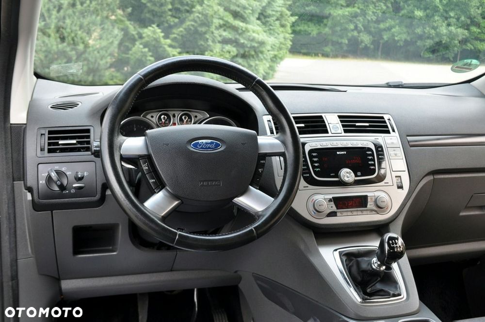 Ford Kuga - 29
