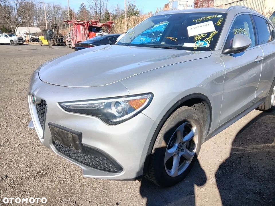 Alfa Romeo Stelvio - 6