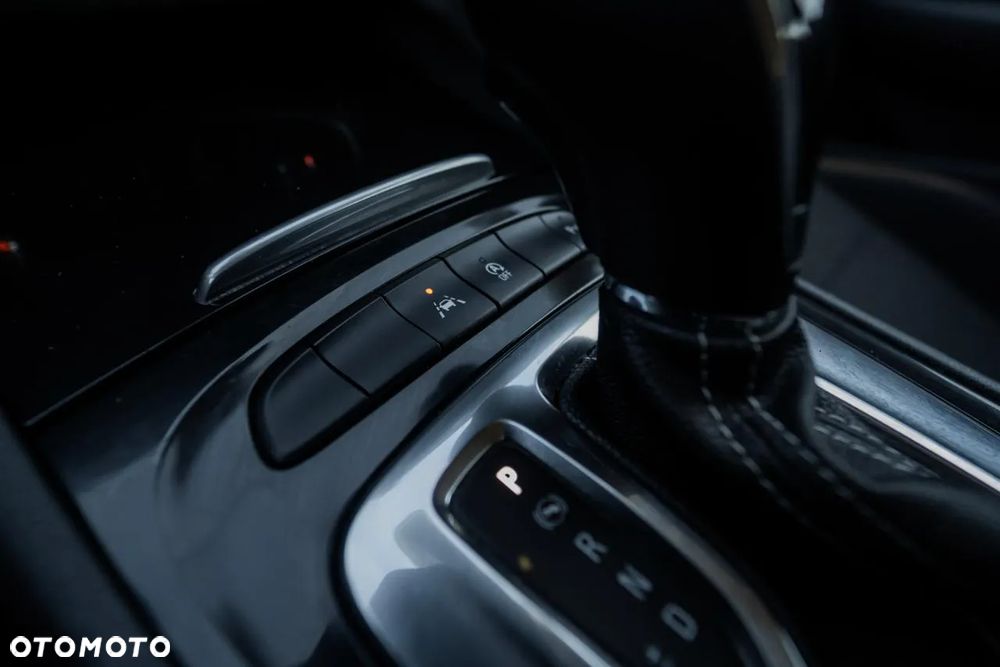 Opel Insignia 2.0 - 25