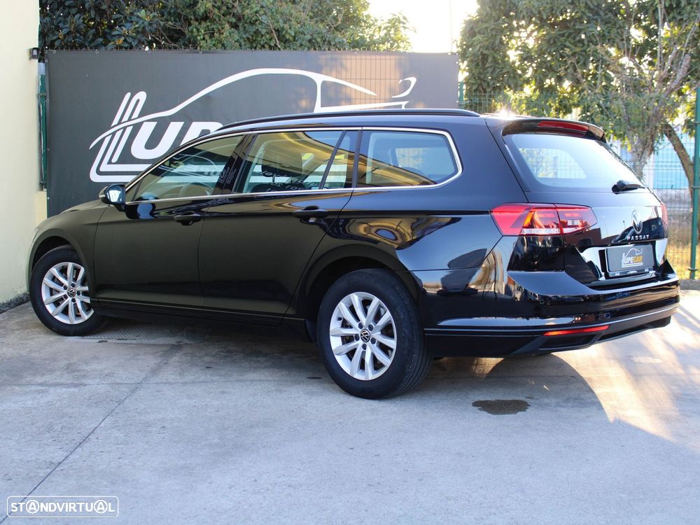 VW Passat Variant 2.0 TDi Business DSG - 22