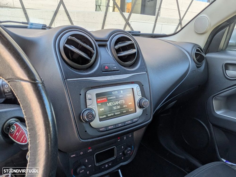 Alfa Romeo MiTo 0.9 8V Twinair Junior - 6