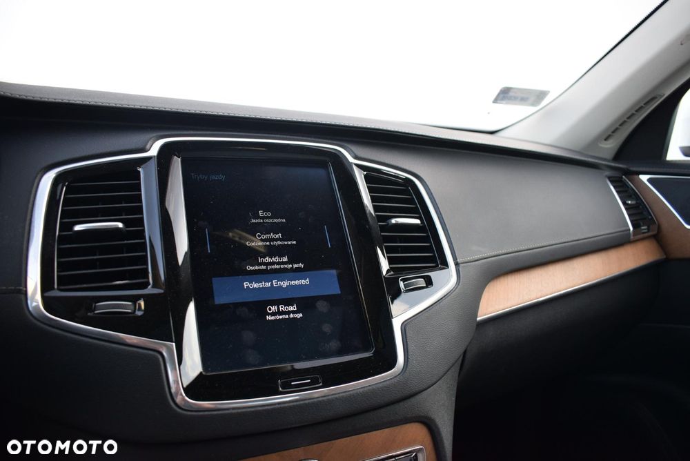 Volvo XC 90 D5 SCR AWD Inscription - 26