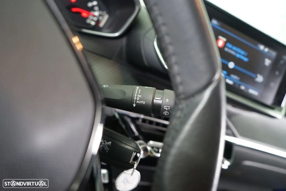 Peugeot 2008 1.2 PureTech Allure Pack - 26